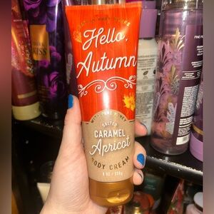 Bath and Body Works Hello Autumn Caramel Apricot Body Cream